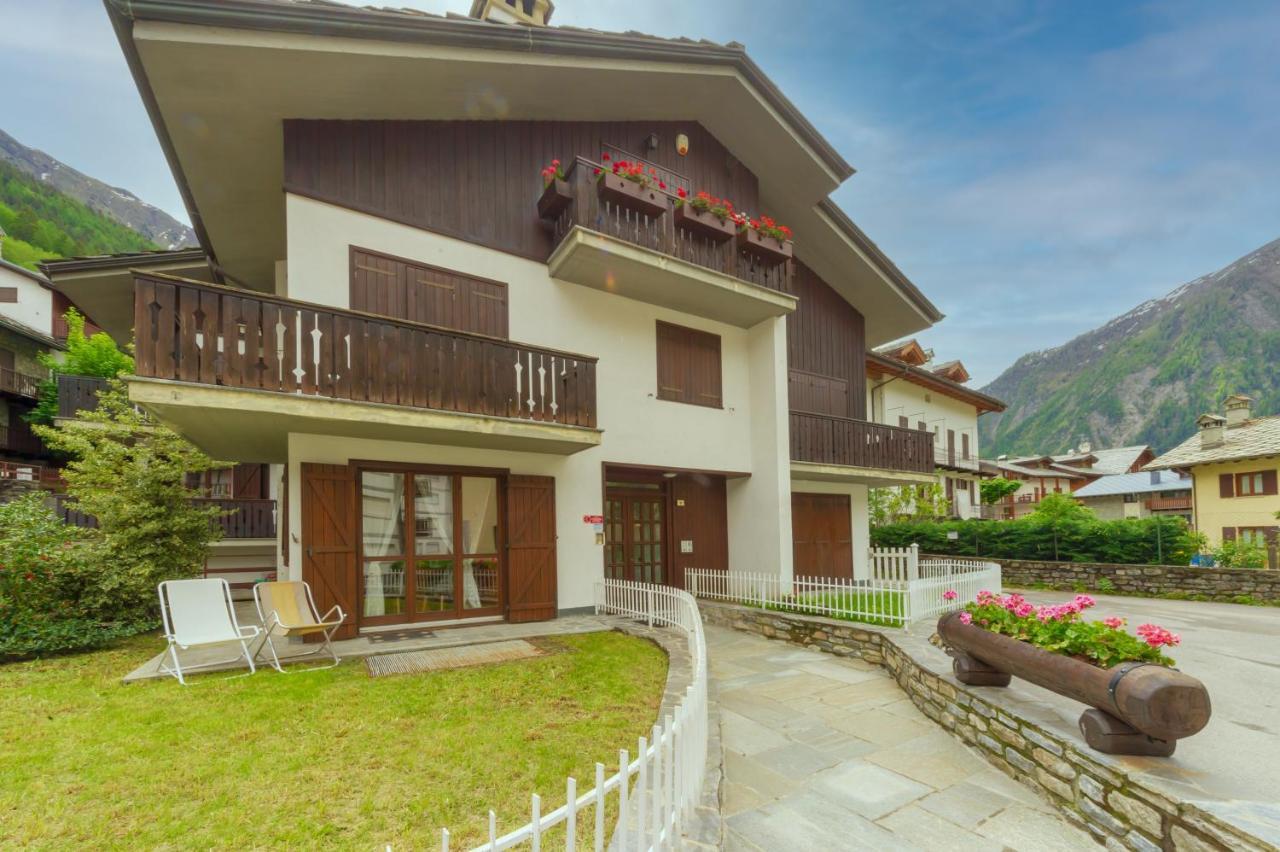 Casa Julie - Accogliente Rifugio Nella Quiete - Cour 0157 Apartment กูร์มาเยอร์ ภายนอก รูปภาพ