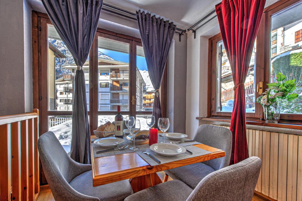 Casa Julie - Accogliente Rifugio Nella Quiete - Cour 0157 Apartment กูร์มาเยอร์ ภายนอก รูปภาพ